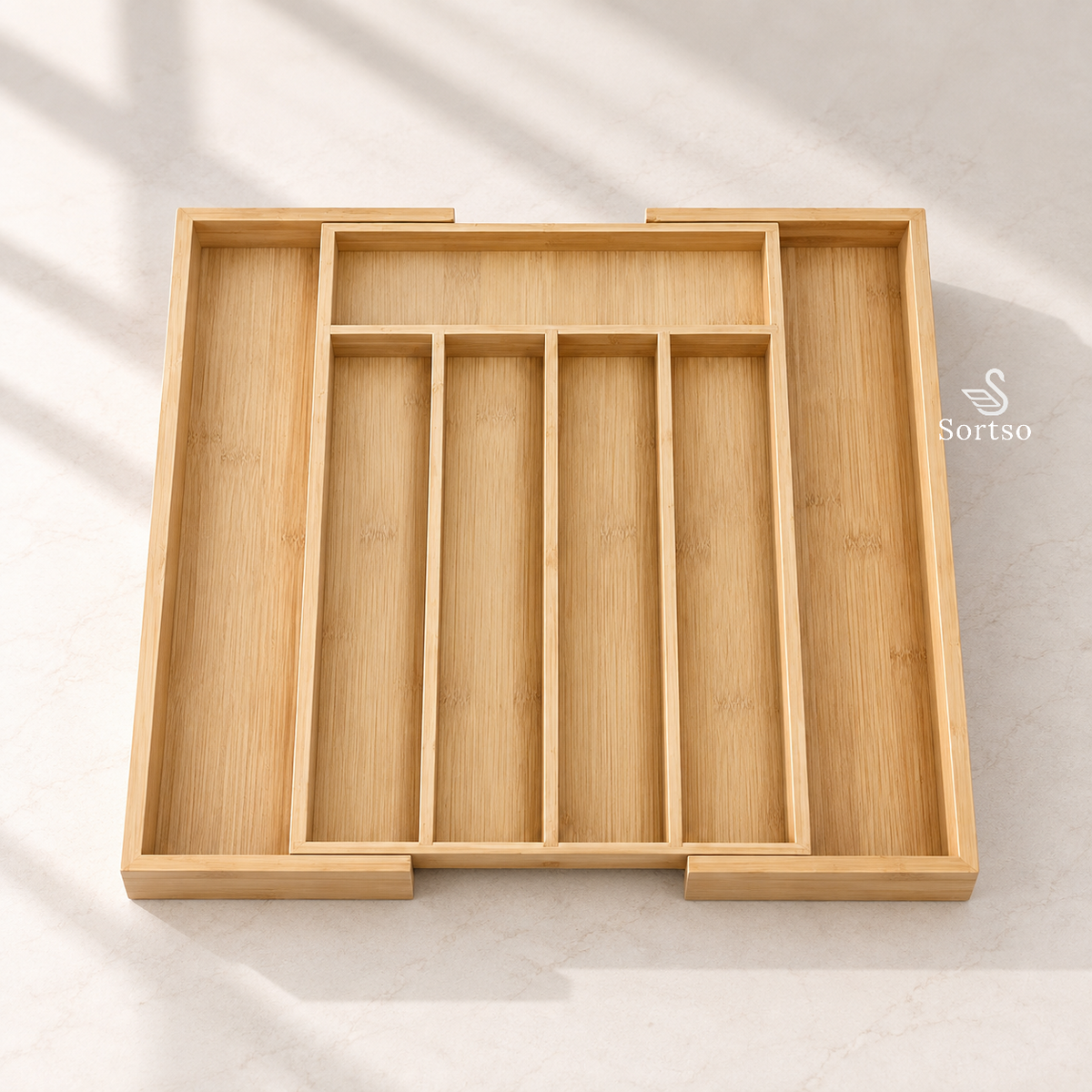 Expandable bamboo cutlery drawer organizer with adjustable side compartments